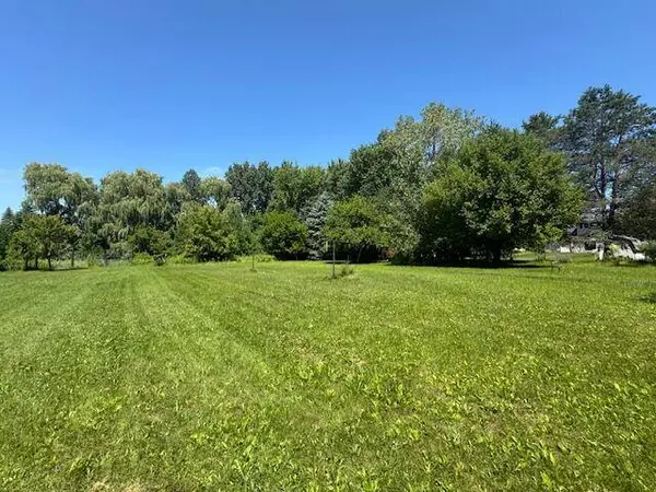 N160W19570 Sherman Rd, Jackson, WI 53037