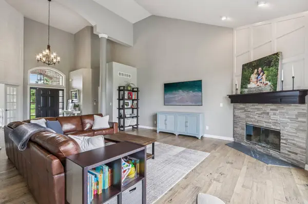 1175 Aspen Ct, Grafton, WI 53024