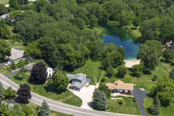 W210N11120 Mountbrooke Dr, Germantown, WI 53022