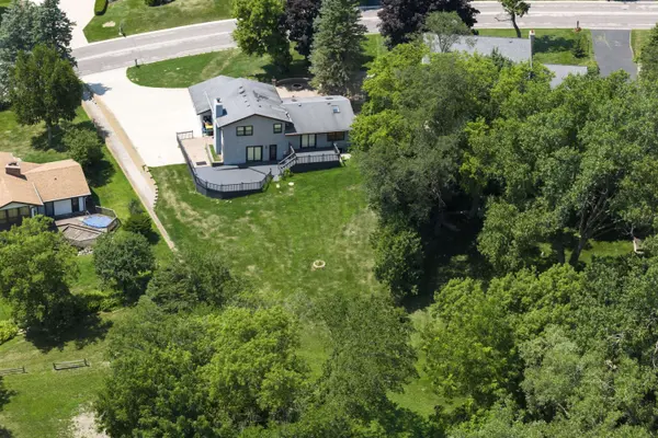 W210N11120 Mountbrooke Dr, Germantown, WI 53022