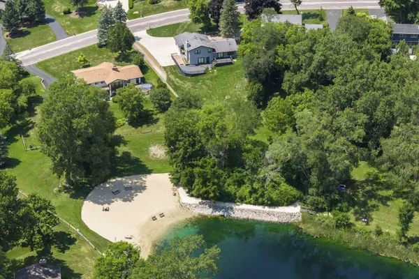 W210N11120 Mountbrooke Dr, Germantown, WI 53022