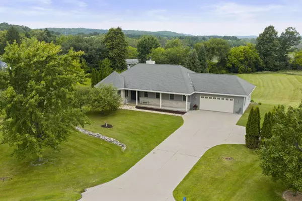 7195 Susan Dr, Barton, WI 53090