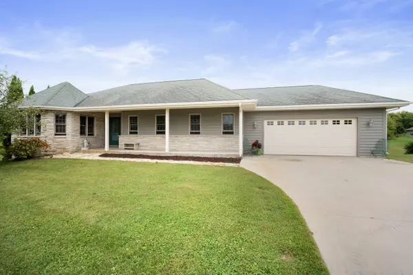 7195 Susan Dr, Barton, WI 53090