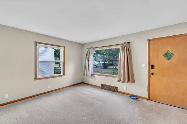 3608 N 98th St, Milwaukee, WI 53222