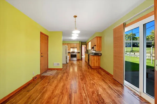 1320 Brooklane Dr, Kewaskum, WI 53040