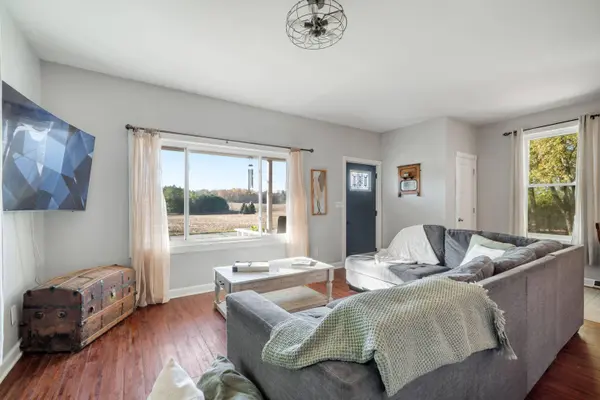 5954 Mohawk Rd, Wayne, WI 53010