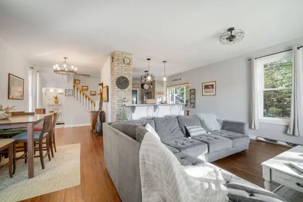 5954 Mohawk Rd, Wayne, WI 53010