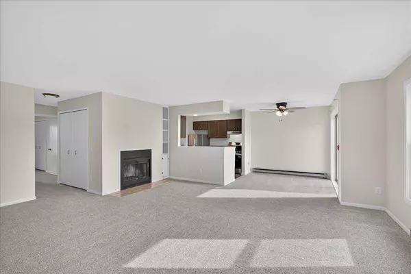 6742 Park Ridge Dr Unit D, Madison, WI 53719