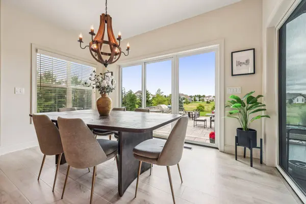 1609 Whistling Hill Cir, Hartland, WI 53029