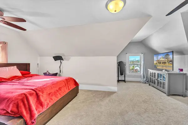 6528 W North Ave, Wauwatosa, WI 53213