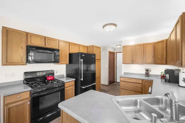 1423 Lower Forest Ct, West Bend, WI 53090