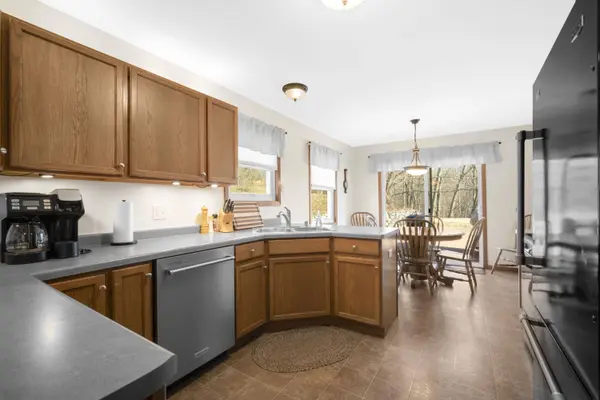 1423 Lower Forest Ct, West Bend, WI 53090