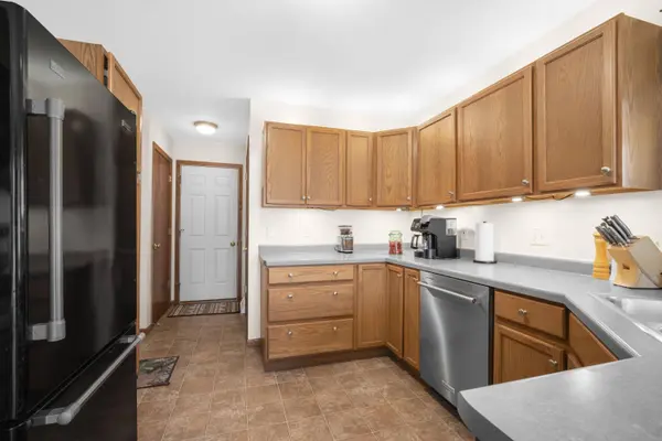 1423 Lower Forest Ct, West Bend, WI 53090