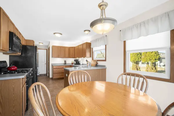 1423 Lower Forest Ct, West Bend, WI 53090