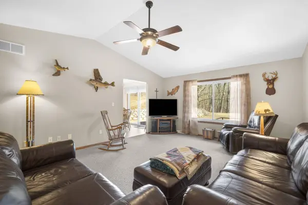 1423 Lower Forest Ct, West Bend, WI 53090