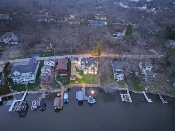 191 Riverside Dr, Waterford, WI 53185