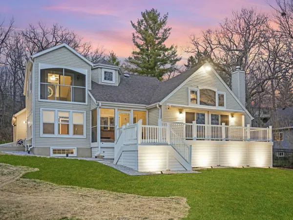 191 Riverside Dr, Waterford, WI 53185