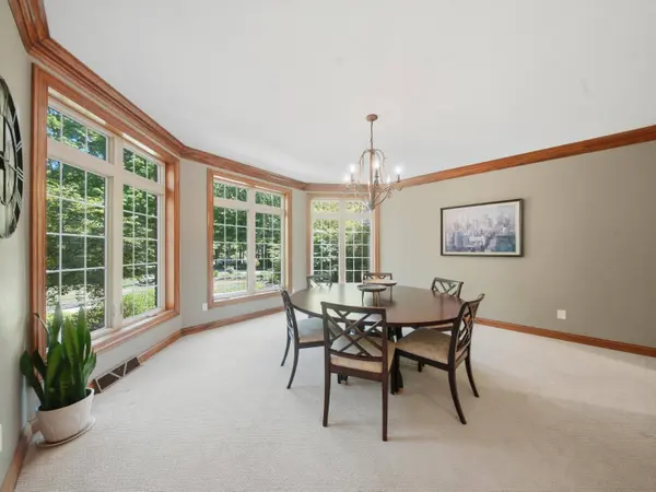 10101 N Hunt Club Ct, Mequon, WI 53097