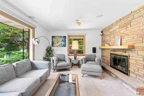 3580 Sunny Crest Dr, Brookfield, WI 53005