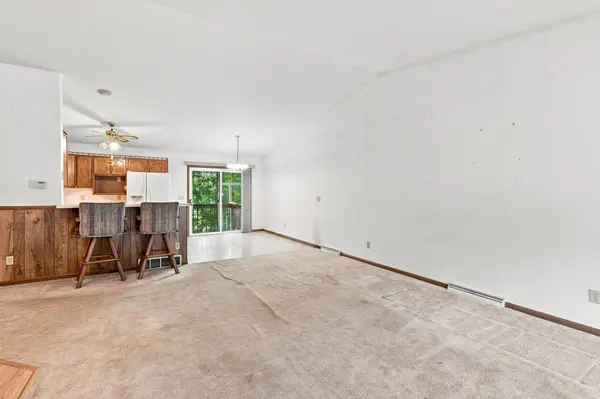 117 Manor Ct, Slinger, WI 53086