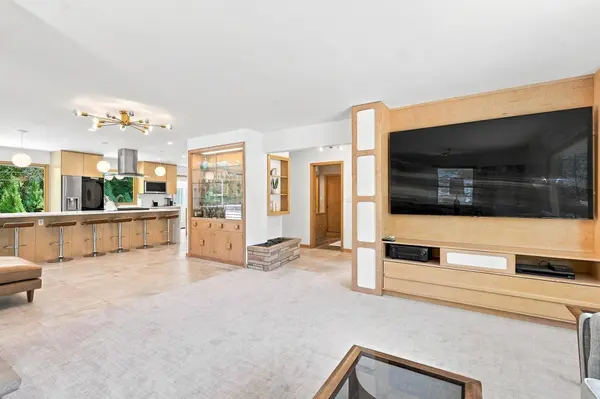3580 Sunny Crest Dr, Brookfield, WI 53005