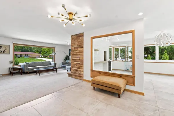 3580 Sunny Crest Dr, Brookfield, WI 53005