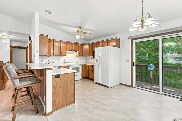 117 Manor Ct, Slinger, WI 53086