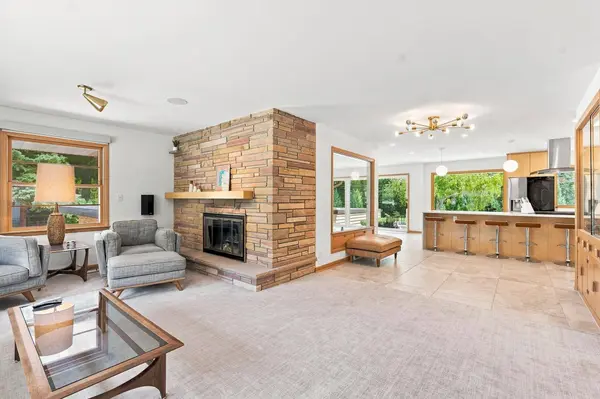 3580 Sunny Crest Dr, Brookfield, WI 53005
