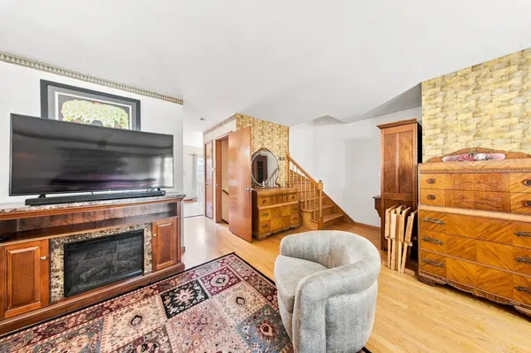 9901 W Beloit Rd, Milwaukee, WI 53227