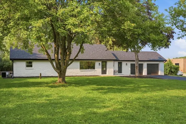 7526 W County Line Rd