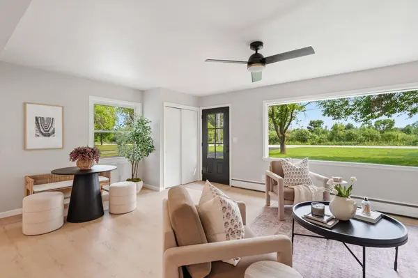 7526 W County Line Rd, Mequon, WI 53092