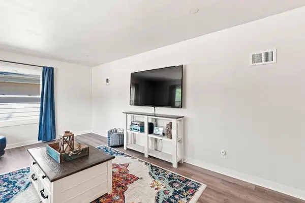 3430 N Mayfair Rd, Wauwatosa, WI 53222