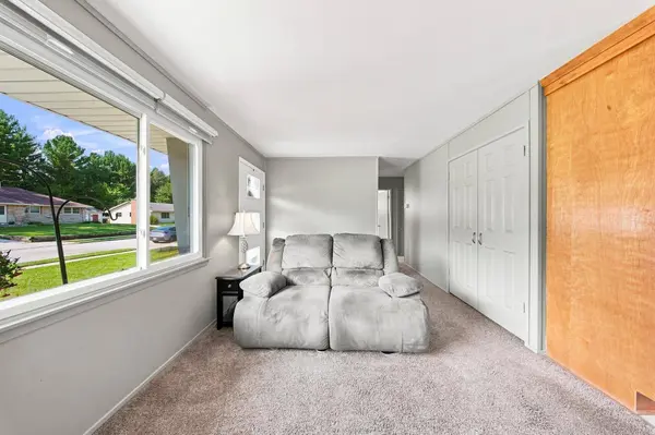 100 N Highland Ave, Thiensville, WI 53092