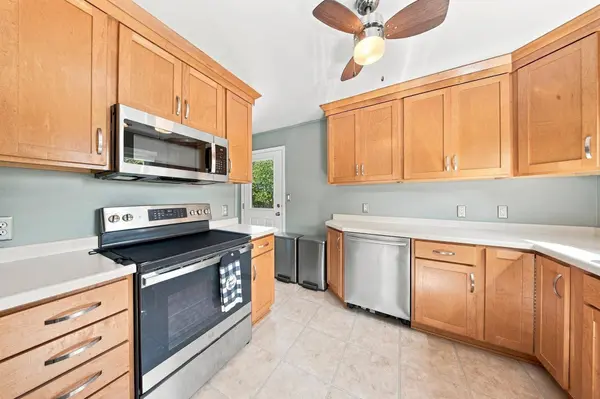 100 N Highland Ave, Thiensville, WI 53092