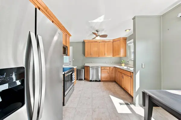 100 N Highland Ave, Thiensville, WI 53092