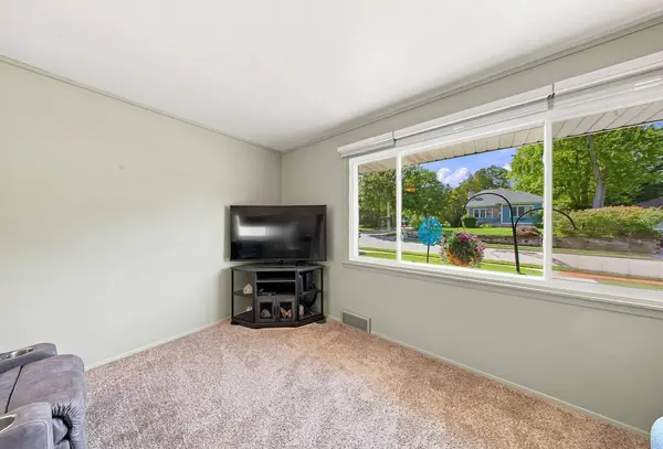 100 N Highland Ave, Thiensville, WI 53092