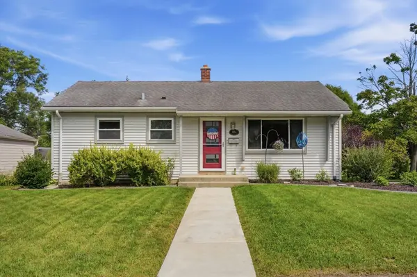 100 N Highland Ave, Thiensville, WI 53092