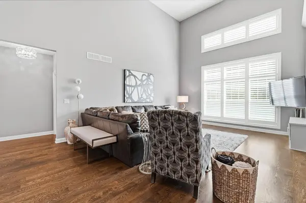 W79N367 Prairie View Rd, Cedarburg, WI 53012