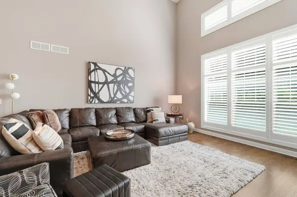 W79N367 Prairie View Rd, Cedarburg, WI 53012