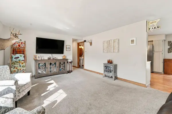 N65W28506 Fairlane Dr, Merton, WI 53029
