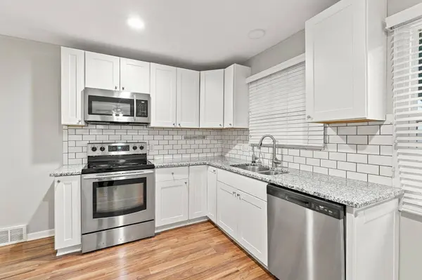 134 N Orchard St, Thiensville, WI 53092