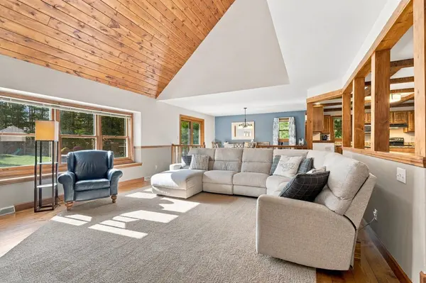 3209 Willowgate PASS, Richfield, WI 53017