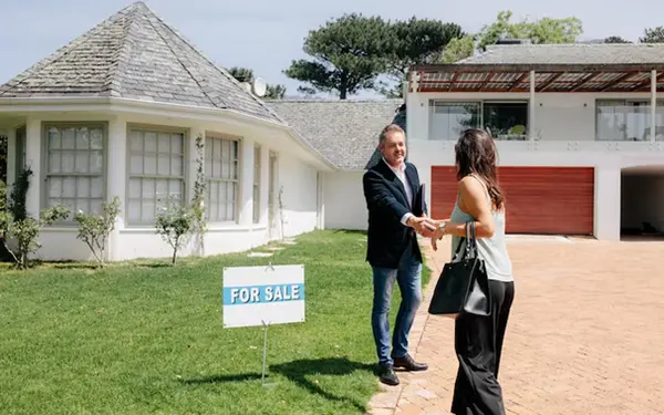 When Is the Right Time to Contact a West Bend Real Estate Agent?,Sean Lentz