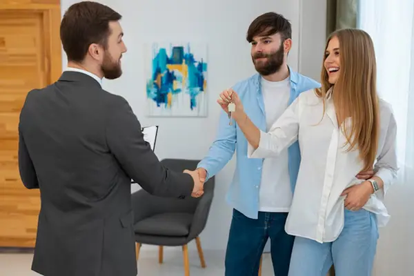 Who Is the Best Real Estate Agent in West Bend for Buying or Selling a Home?,Sean Lentz