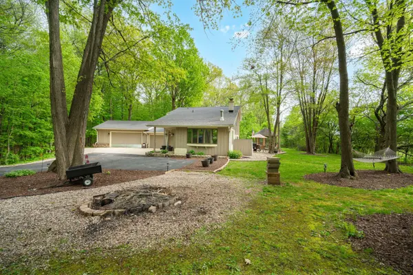 3765 Maplewood Ct, Richfield, WI 53033