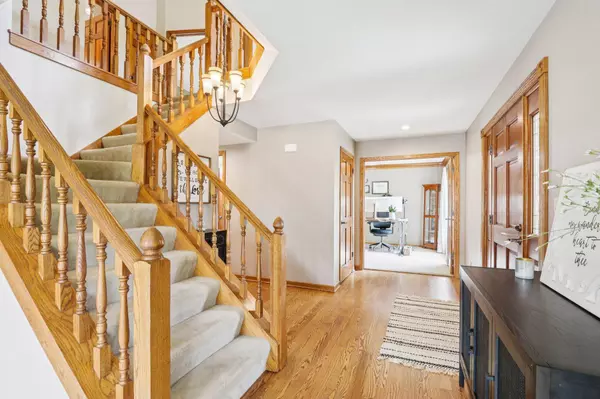 W151N10146 Windsong Cir W, Germantown, WI 53022