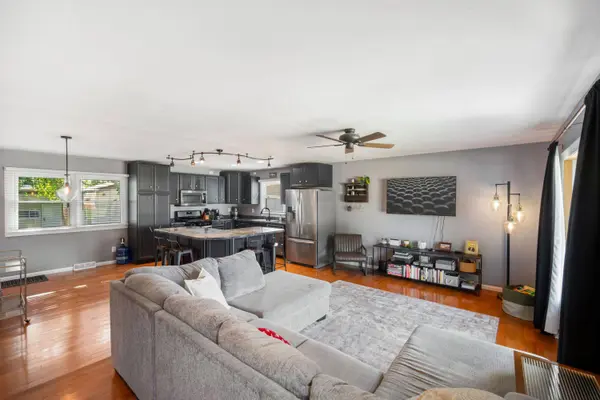 172 S Regis Rd, Saukville, WI 53080