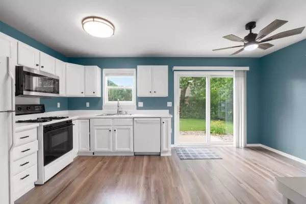 628 N Sandy Ln, Elkhorn, WI 53121