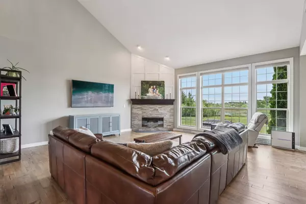 1175 Aspen Ct, Grafton, WI 53024