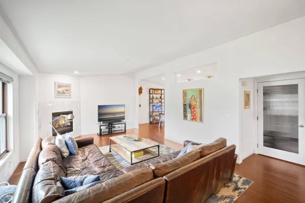 W257S4628 Wood Lilly Ln, Waukesha, WI 53189